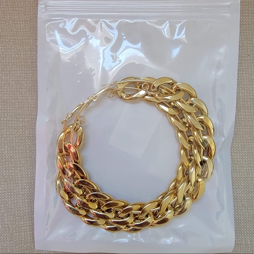 Gold Hoop earring - Picture 3 of 8
